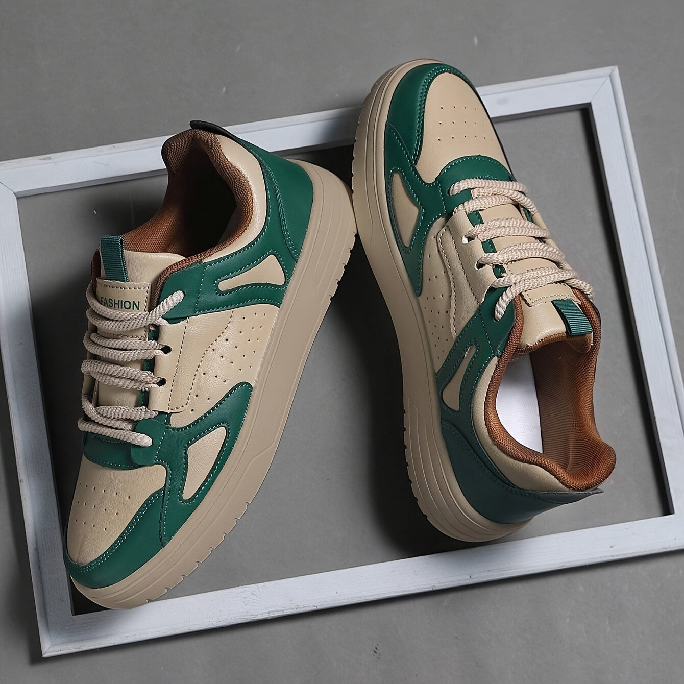 Khaki Grön, Khaki