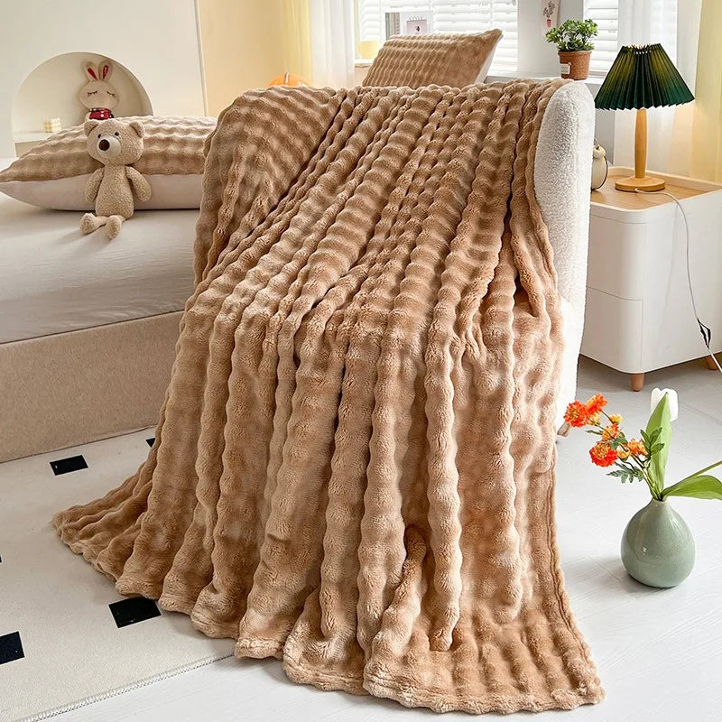 SnuggleBloom | Filt i Koralplysch, Bubbelstruktur i Plysch, Ultra-Mjuk & Mysig, Perfekt för Sängar, Soffor & Avkoppling