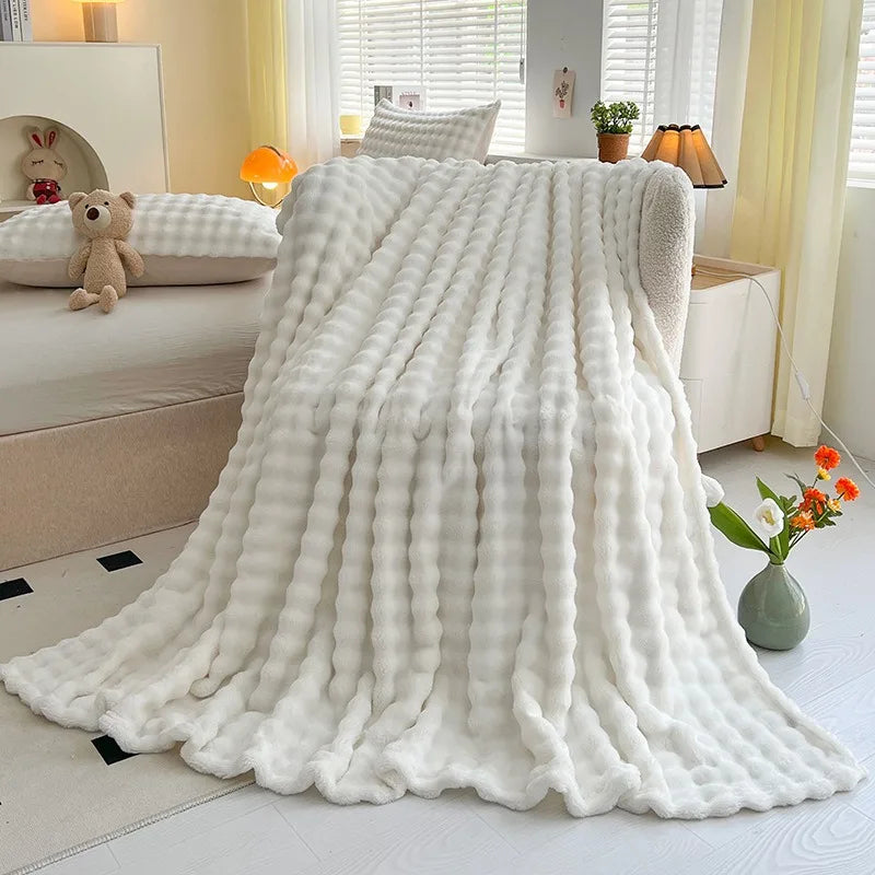 SnuggleBloom | Filt i Koralplysch, Bubbelstruktur i Plysch, Ultra-Mjuk & Mysig, Perfekt för Sängar, Soffor & Avkoppling