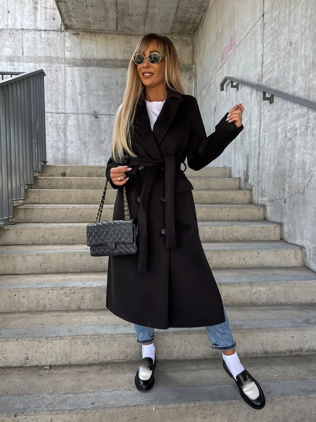 Stilf Trenchcoat Med Knäppningsdetalj, Färgblock Och Tvättbar Design För Damer | Perfekt för Vardagsbruk