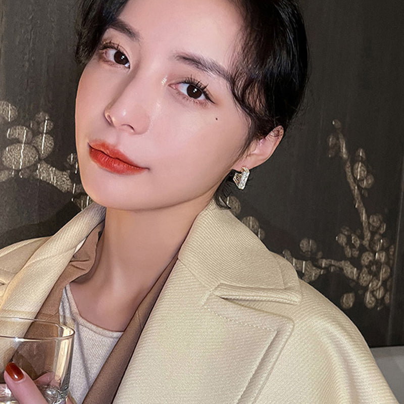 Damörhängen med fyrkantig design 2